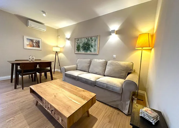 Queens Avenue Apartment